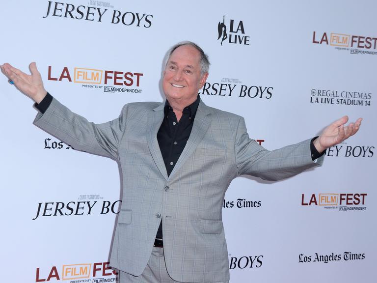 Das Foto zeigt den US-Sänger Neil Sedaka