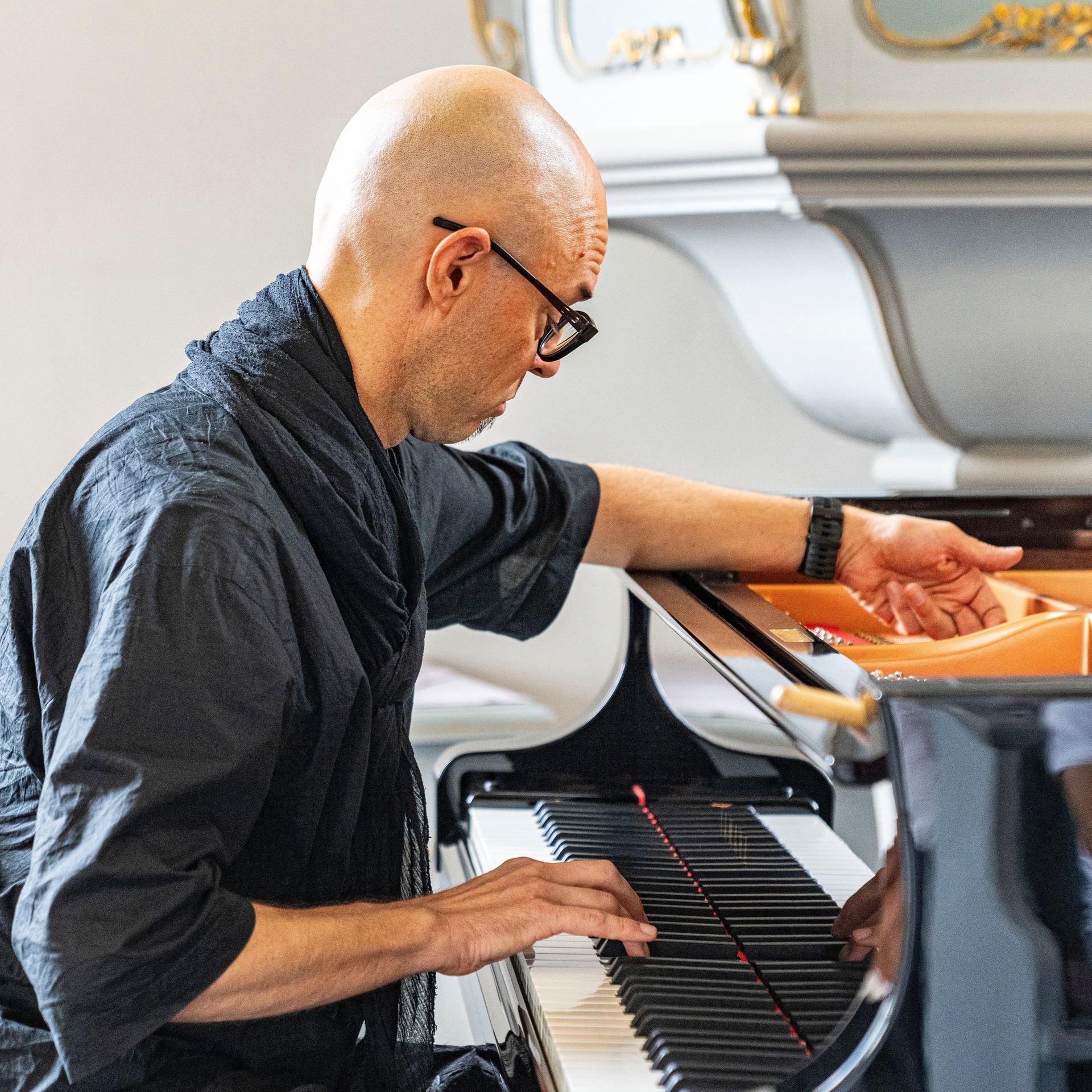 Jazzmusiker Nik Bärtsch - "Zuhören ist eine eigene Kunst"