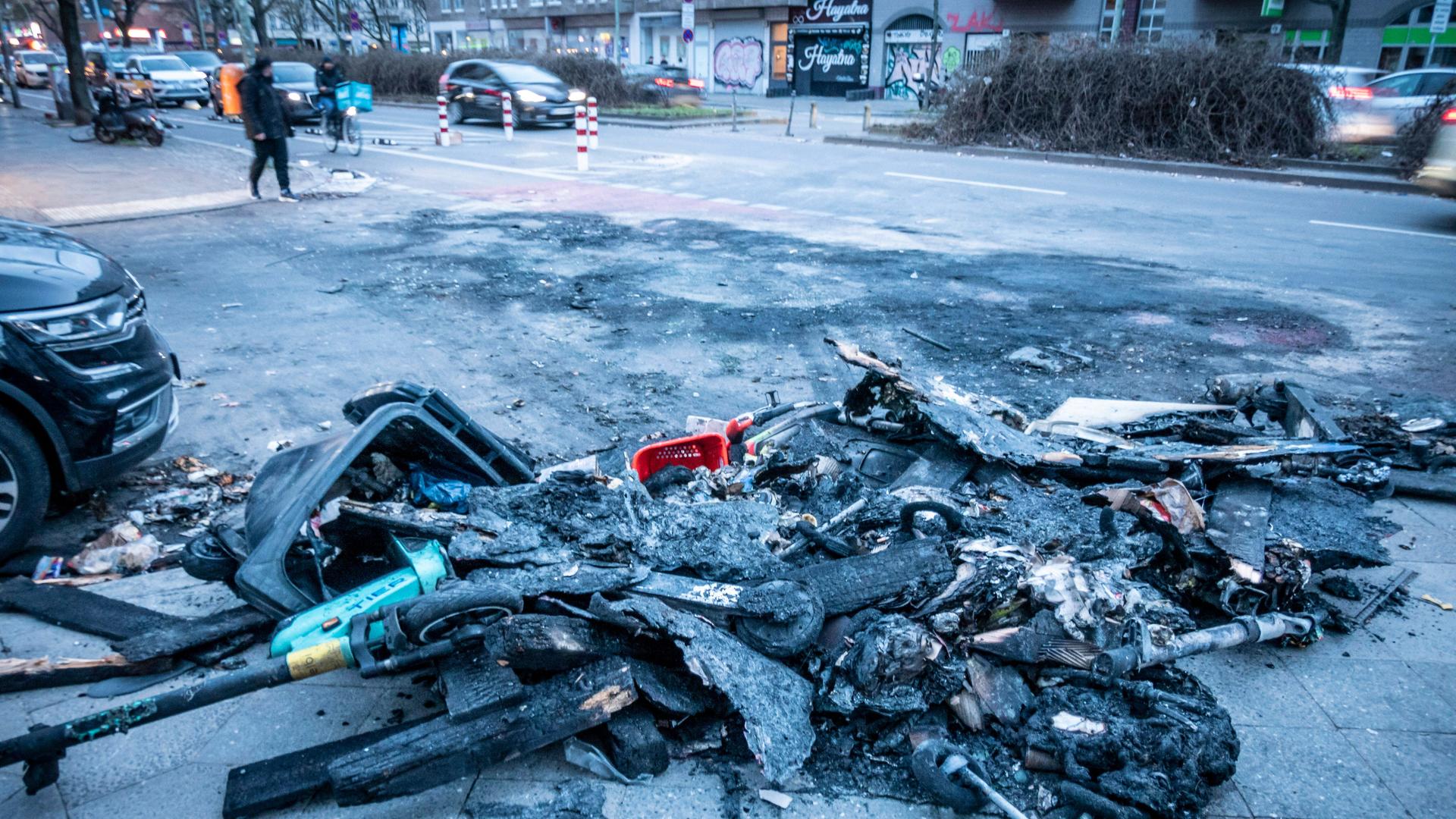 SilvesterRandale Integrationsbeauftragte Balci Bei "Krawallmachern