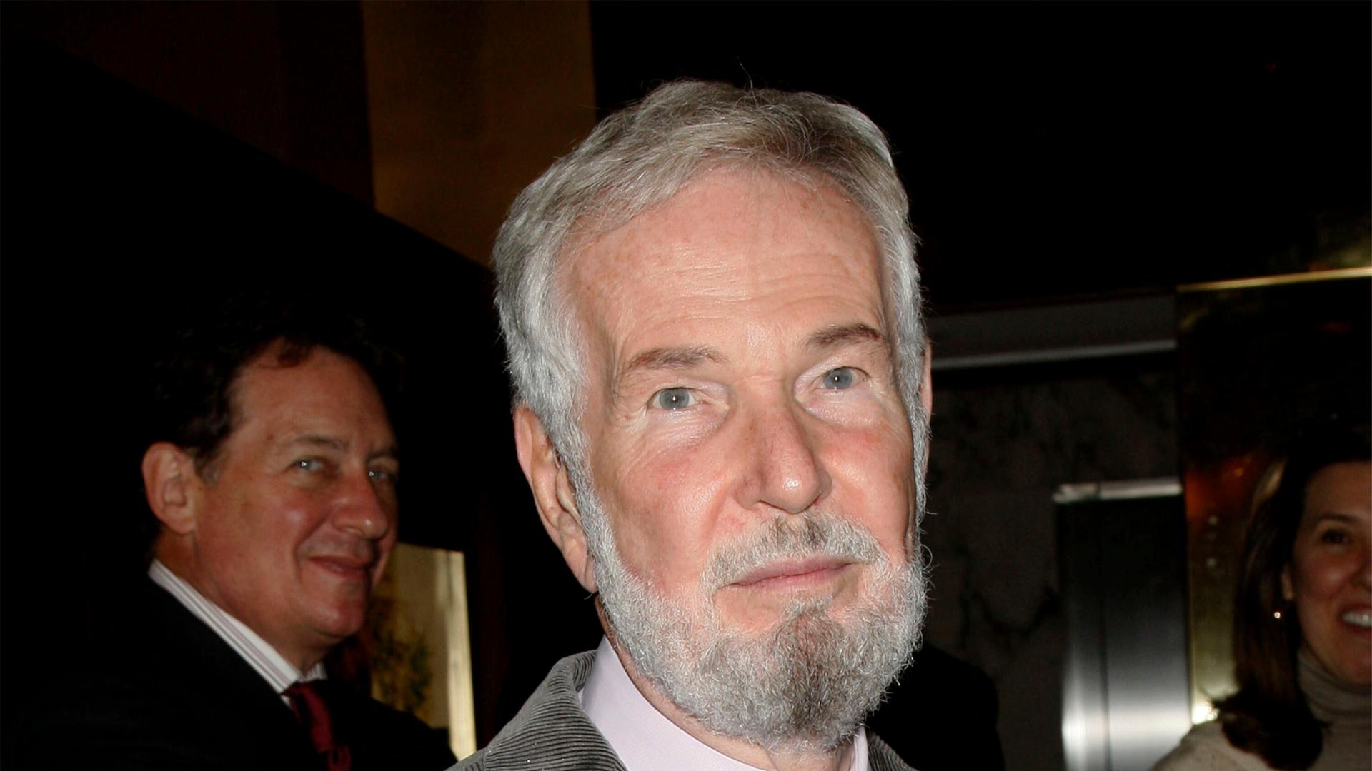 Regisseur Robert Benton, hier bei Dreharbeiten zu "Feast of Love" 2007 in New York, ist tot. Regisseur Robert Benton, hier bei Dreharbeiten zu "Feast of Love" 2007 in New York, ist tot.