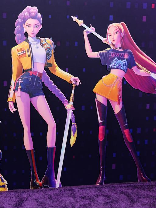 Drei gezeichnet K-Pop-Stars aus dem Film "KPop Demon Hunters"
