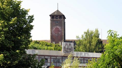 Stadtansicht von Potsdam, mit Blick auf den Brauhausberg mit dem heutigen Landtag und dem ehemaligen Restaurant "Minsk" im Vordergrund.