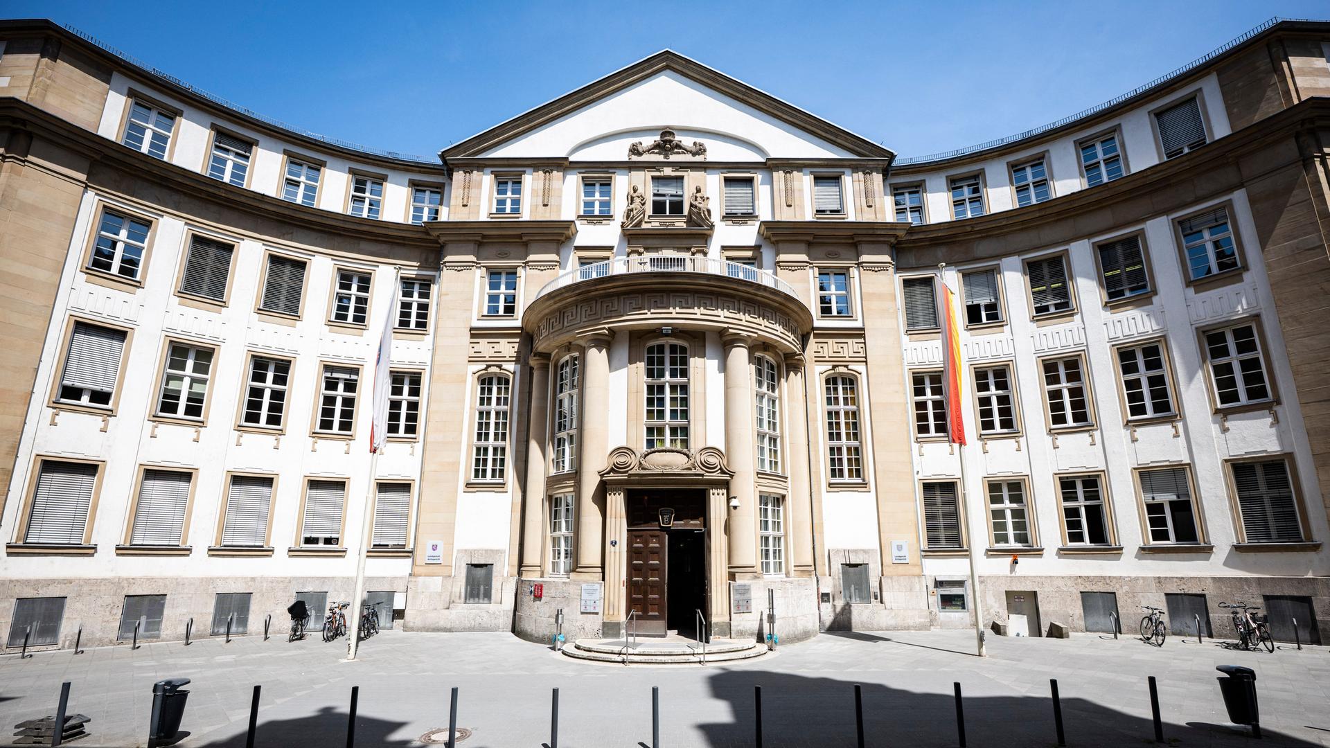 Frankfurt am Main - Gericht untersagt Bilder von Grundstück bei Google Maps