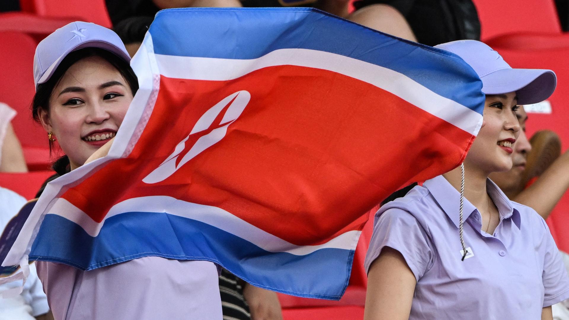 Nordkorea Zuschauerin Asian Games 100 1920x1080 ?t=1695374382437
