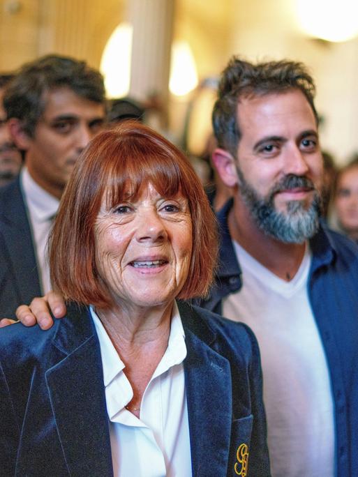 Gisele Pelicot am 8. Oktober 2025 in Nimes, Frankreich, während ihres Gerichtsprozesses Gisele Pelicot am 8. Oktober 2025 in Nimes, Frankreich, während ihres Gerichtsprozesses