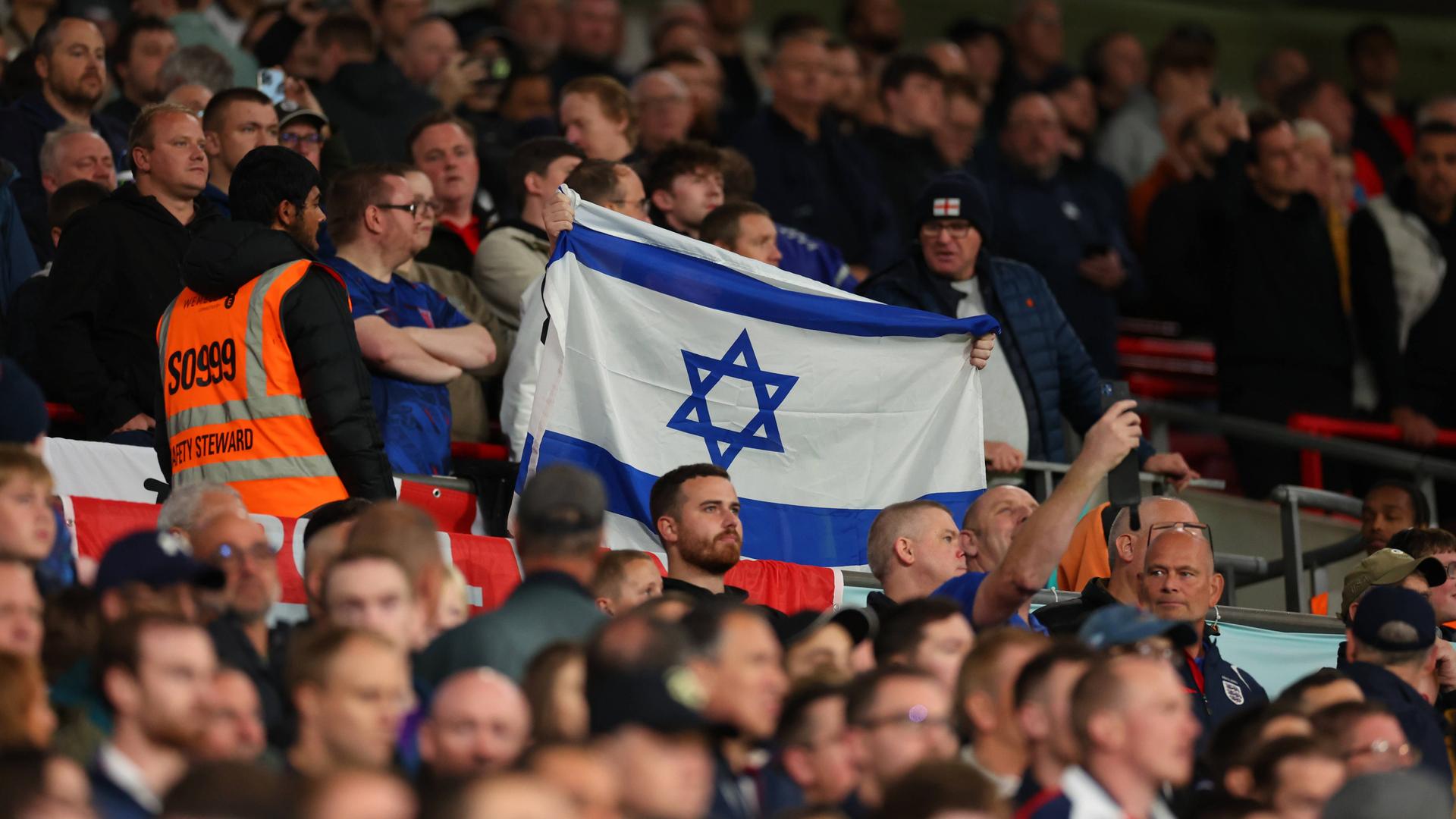 RECORD DATE NOT STATED 13th October 2023 Wembley Stadium, London, England International Football Friendly, England versus Australia A Israel flag is held up by a fan PUBLICATIONxNOTxINxUK ActionPlus12564014 ShaunxBrooks