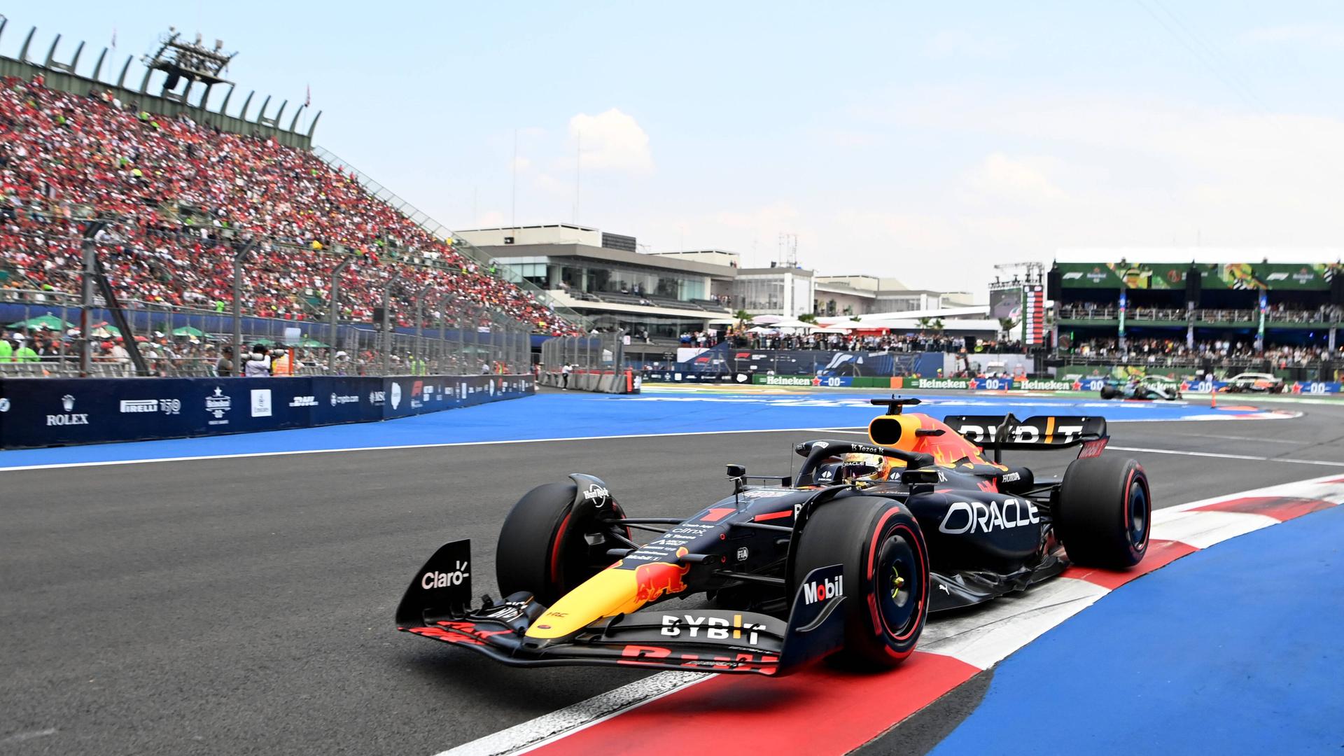 Formel-1-Weltmeister Max Verstappen (Red Bull) beim Großen Preis von Mexiko Formel-1-Weltmeister Max Verstappen (Red Bull) beim Großen Preis von Mexiko