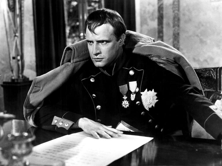 US-Schauspieler Marlon Brando als Napoleon 1954 am Set des Films "Désirée". 