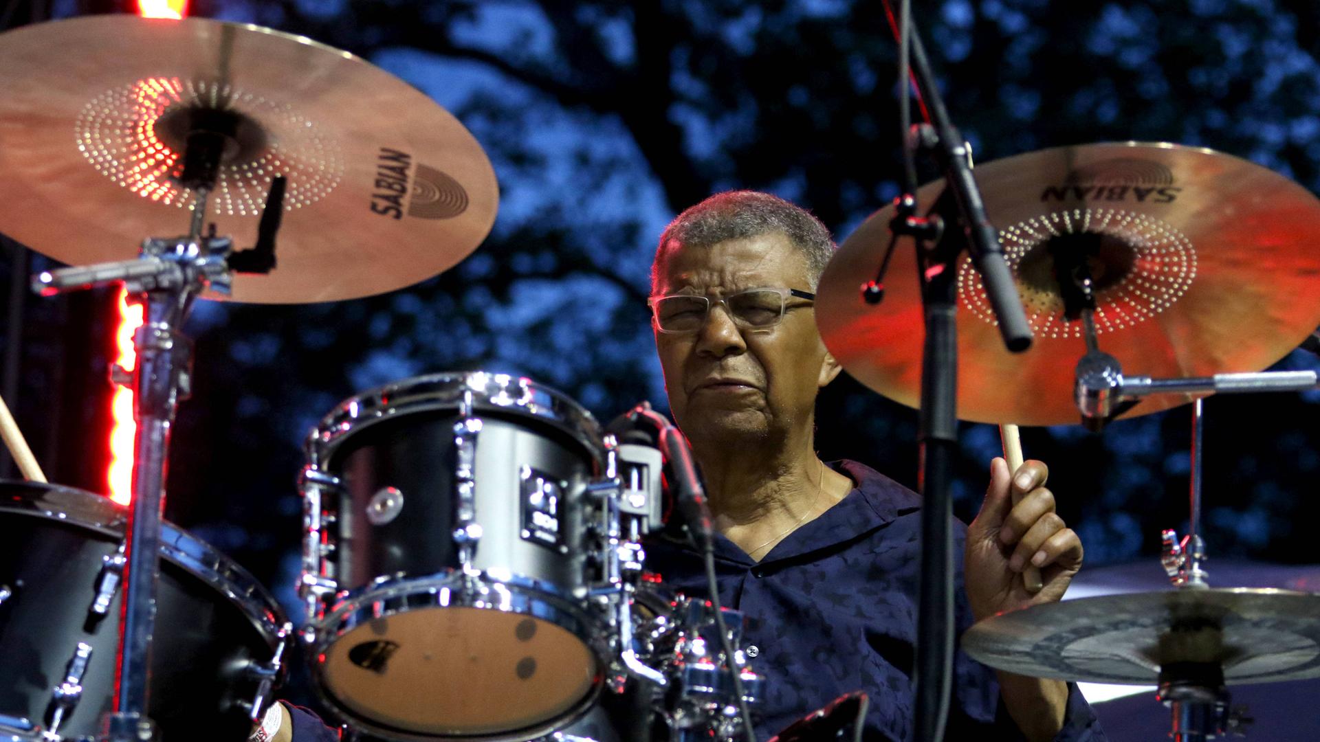 Der Jazz-Schlagzeuger Jack DeJohnette im Jahr 2019