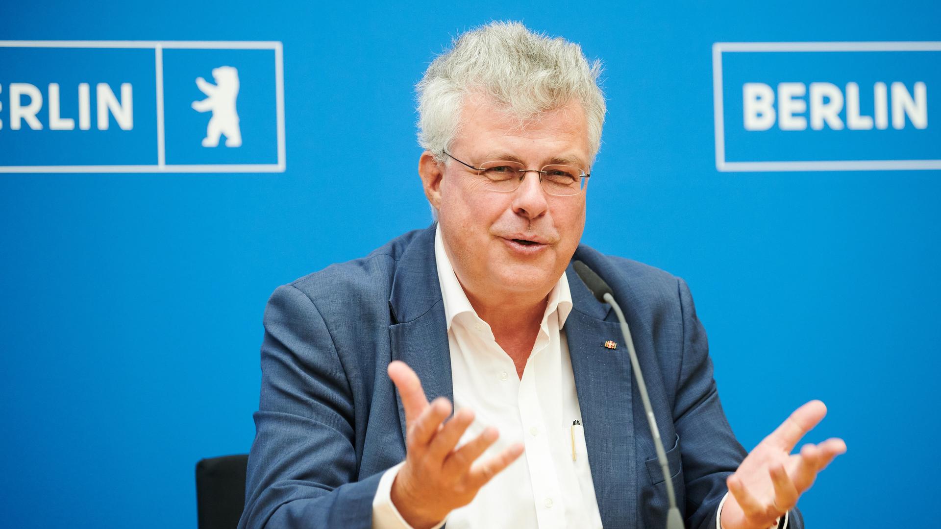 Christian Höppner, Generalsekretär des Deutschen Musikrates, spricht bei einer Pressekonferenz Christian Höppner, Generalsekretär des Deutschen Musikrates, spricht bei einer Pressekonferenz