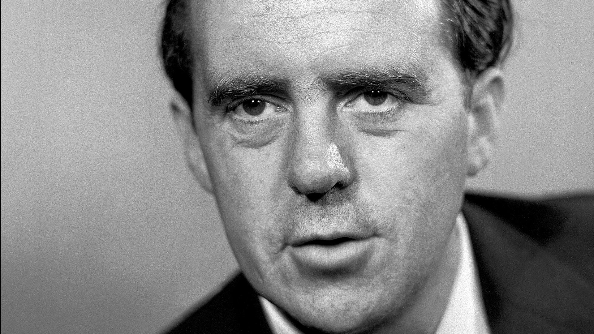 Der Schriftsteller Heinrich Böll, 04.01.1958.
