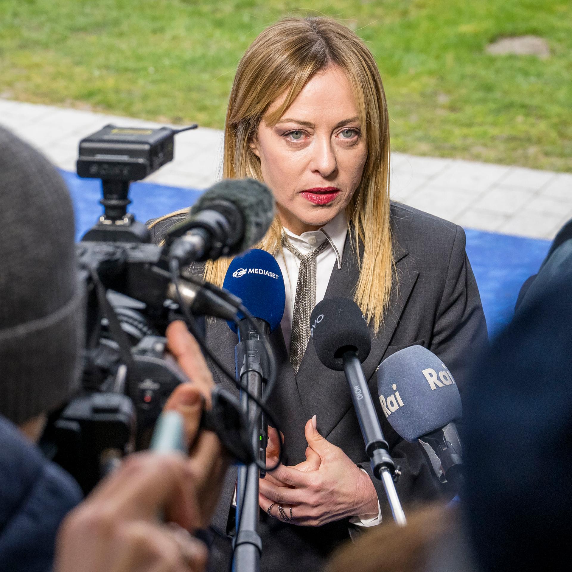 Wirtschaftsgipfel - Meloni offen für gemeinsame EU-Schulden - Merz für mehr Deregulierung