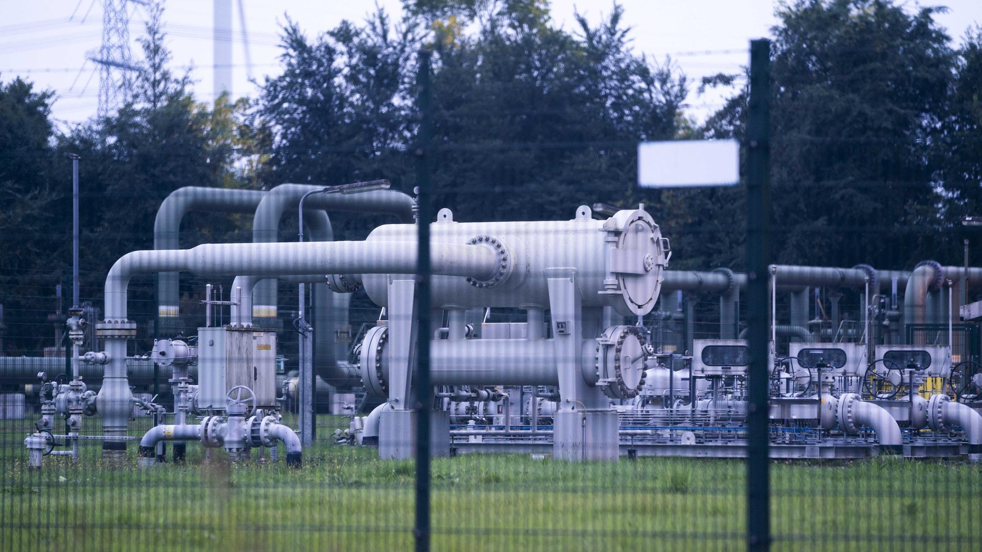SCHEEMDA: Einer der NAM-Gasförderungsstandorte, an dem Gas aus dem Groninger Feld gefördert wurde. Nach sechzig Jahren wurde die Gasförderung in Groningen aufgrund der Erdbebengefahr und des Leids für die Bewohner eingestellt.
