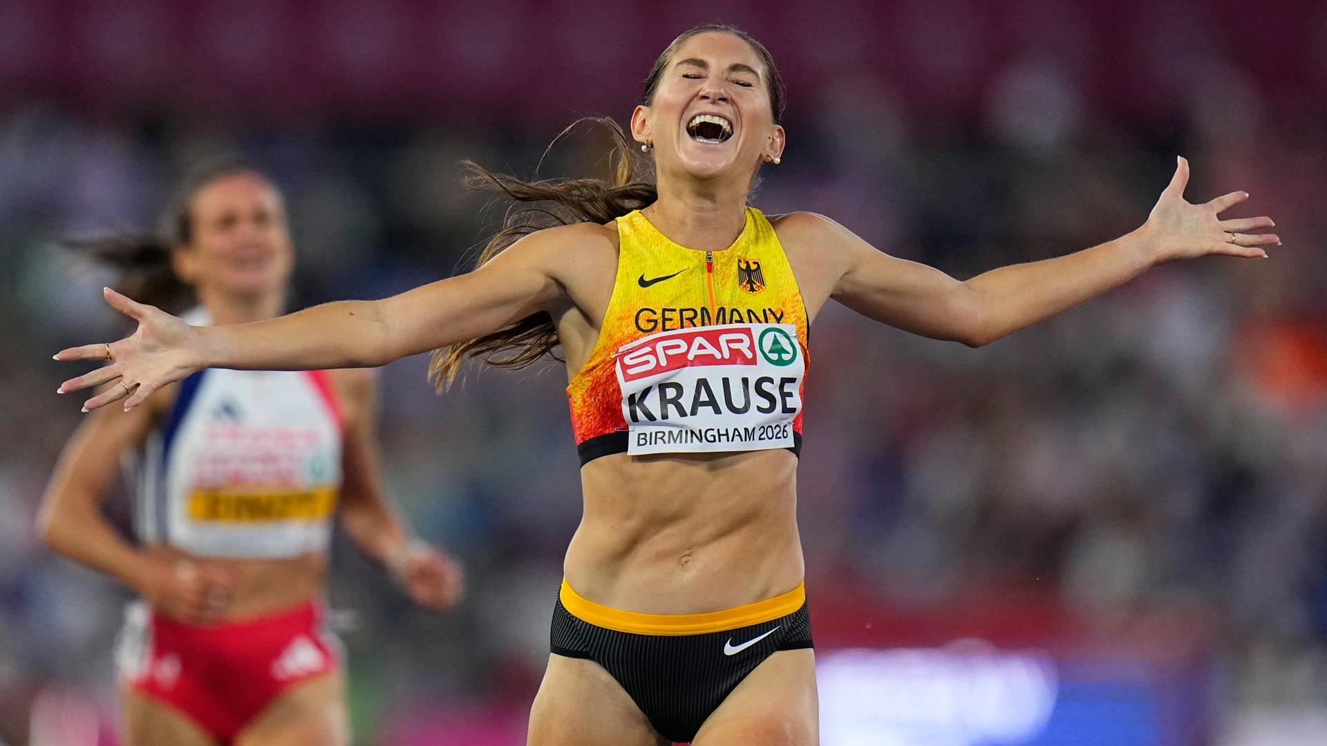 Gesa Felicitas Krause beim Jubel im Zielbereich. Gesa Felicitas Krause beim Jubel im Zielbereich.