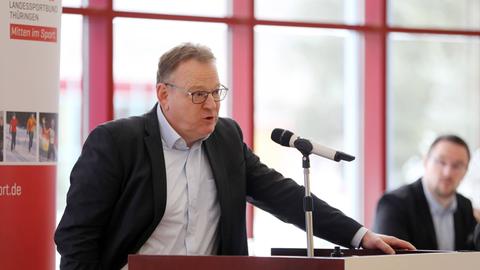 Mitgliederversammlung LSB 19.11.2022, Bad Blankenburg, Landessportschule, Mitgliederversammlung des Landessportbundes LSB im Bild: Vorstandschef des Deutschen Olympischen Sportbundes Torsten Burmester *** General Meeting LSB 19 11 2022, Bad Blankenburg, Landessportschule, General Meeting of the Landessportbund LSB in the picture Chief Executive Officer of the German Olympic Sports Confederation Torsten Burmester.