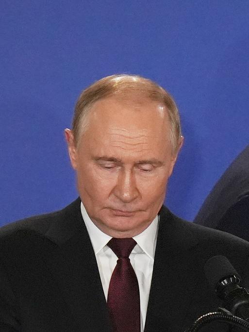 Wladimir Putin und Donald Trump bei einer Pressekonferenz.