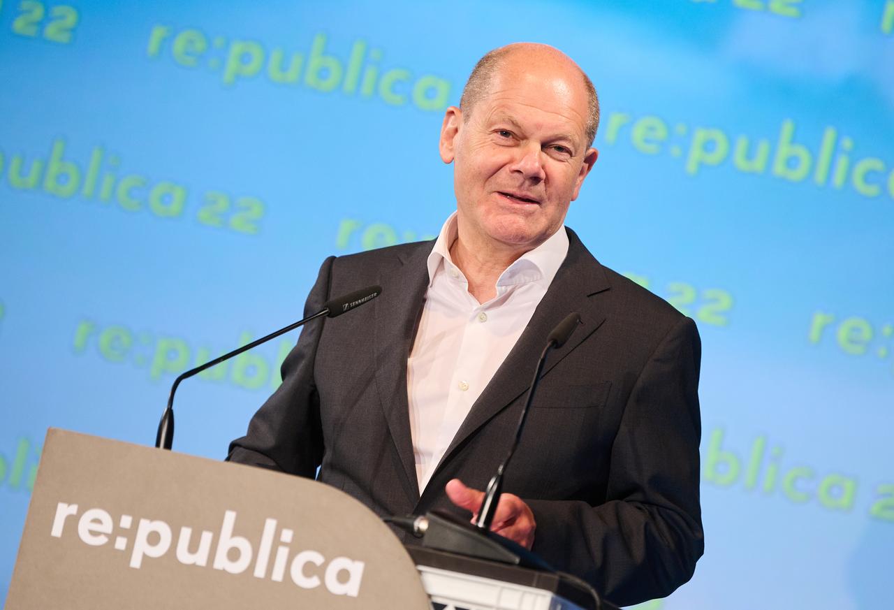 Bundeskanzler Olaf Scholz (SPD) spricht auf der re:publica 2022 zur Digitalpolitik in der Zeitenwende. In diesem Jahr findet die Internationale Konferenz der digitalen Gesellschaft unter dem Motto âAny Way the Wind Blowsâ in der Arena und im Festsaal Kreuzberg statt.