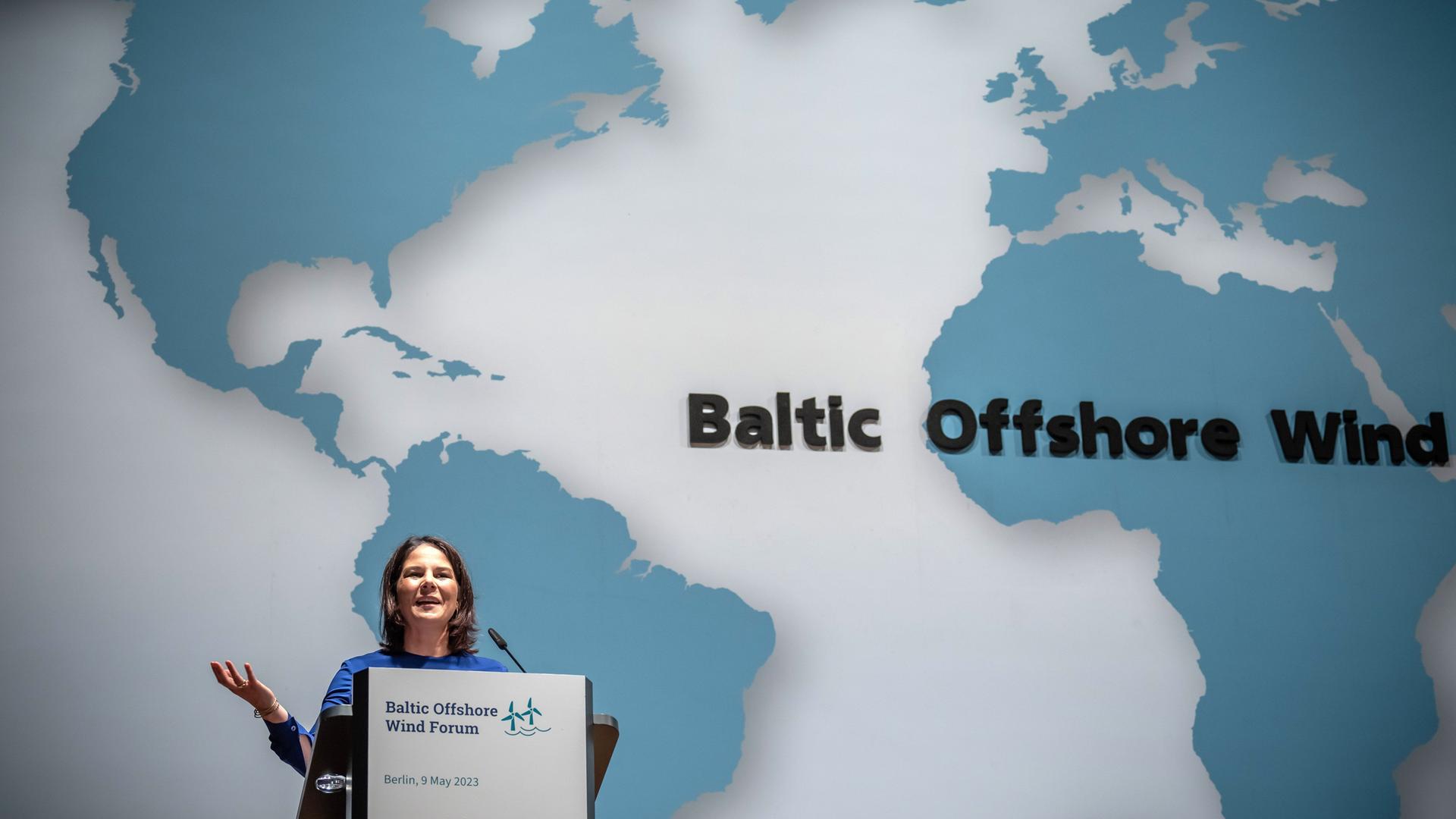 Berlin: Außenministerin Annalena Baerbock spricht beim "Baltic Offshore Wind Forum" des Auswärtigen Amtes.