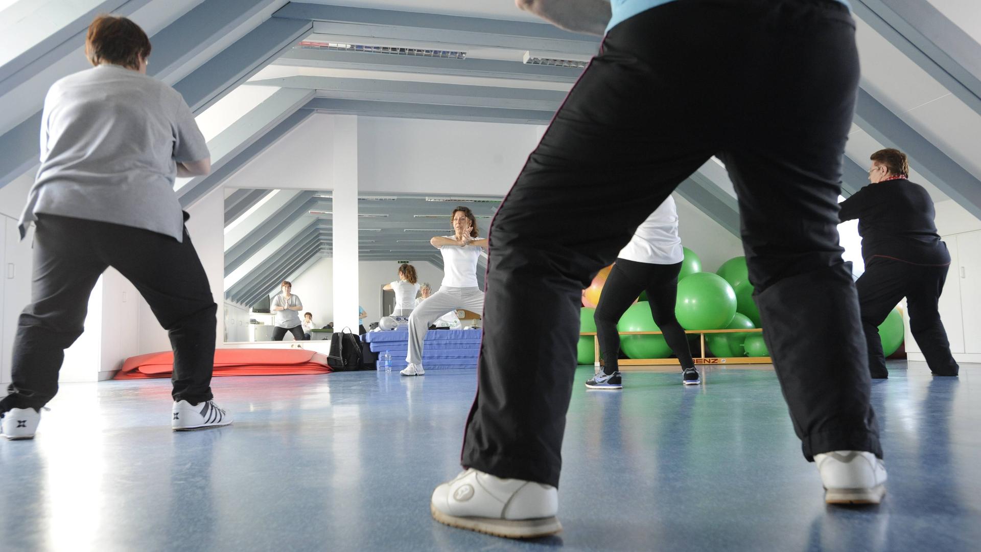 Fitnesstraining  im AOK-Gesundheitszentrum in Karlsruhe