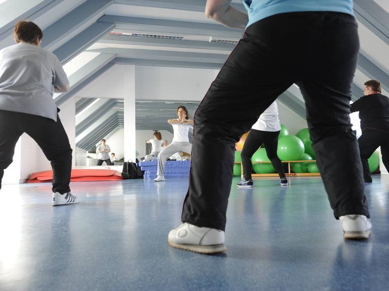 Fitnesstraining  im AOK-Gesundheitszentrum in Karlsruhe