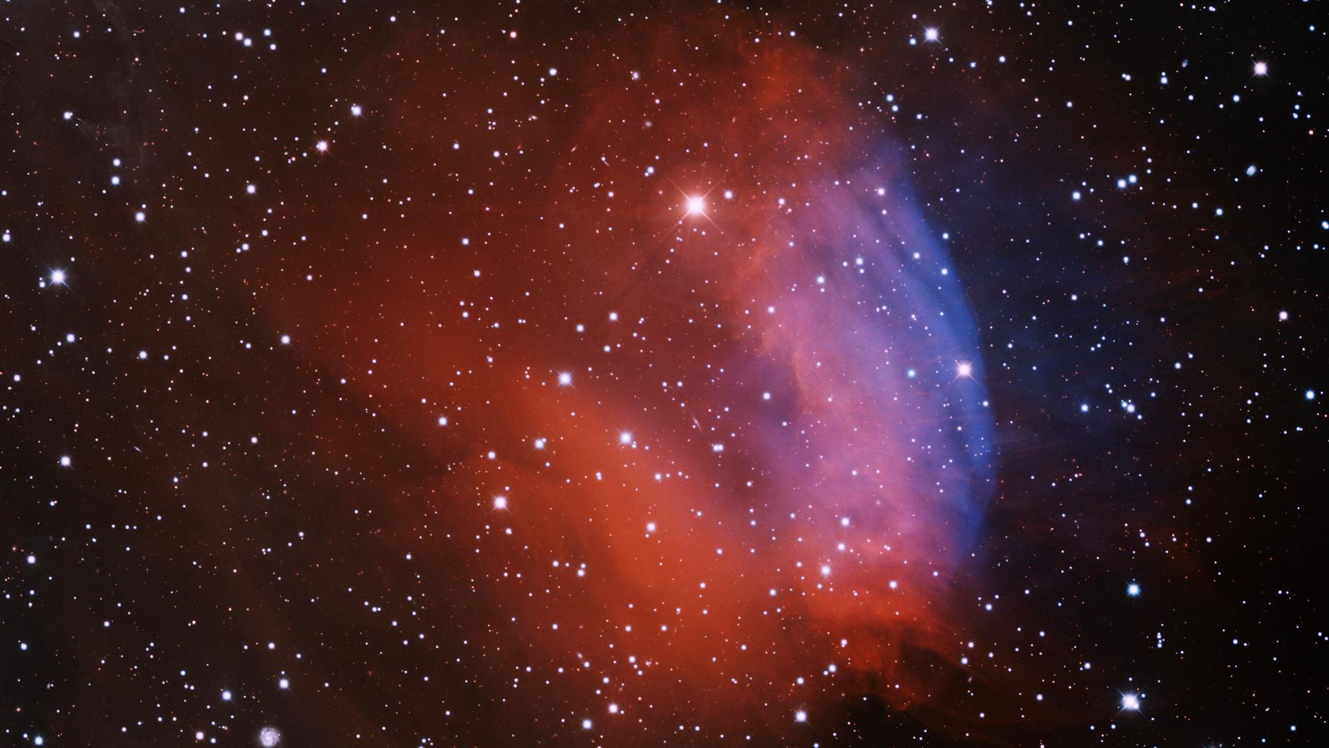 Auch der Planetarische Nebel Sh2-174 im Sternbild Kepheus ist eine himmlische Tulpe. 