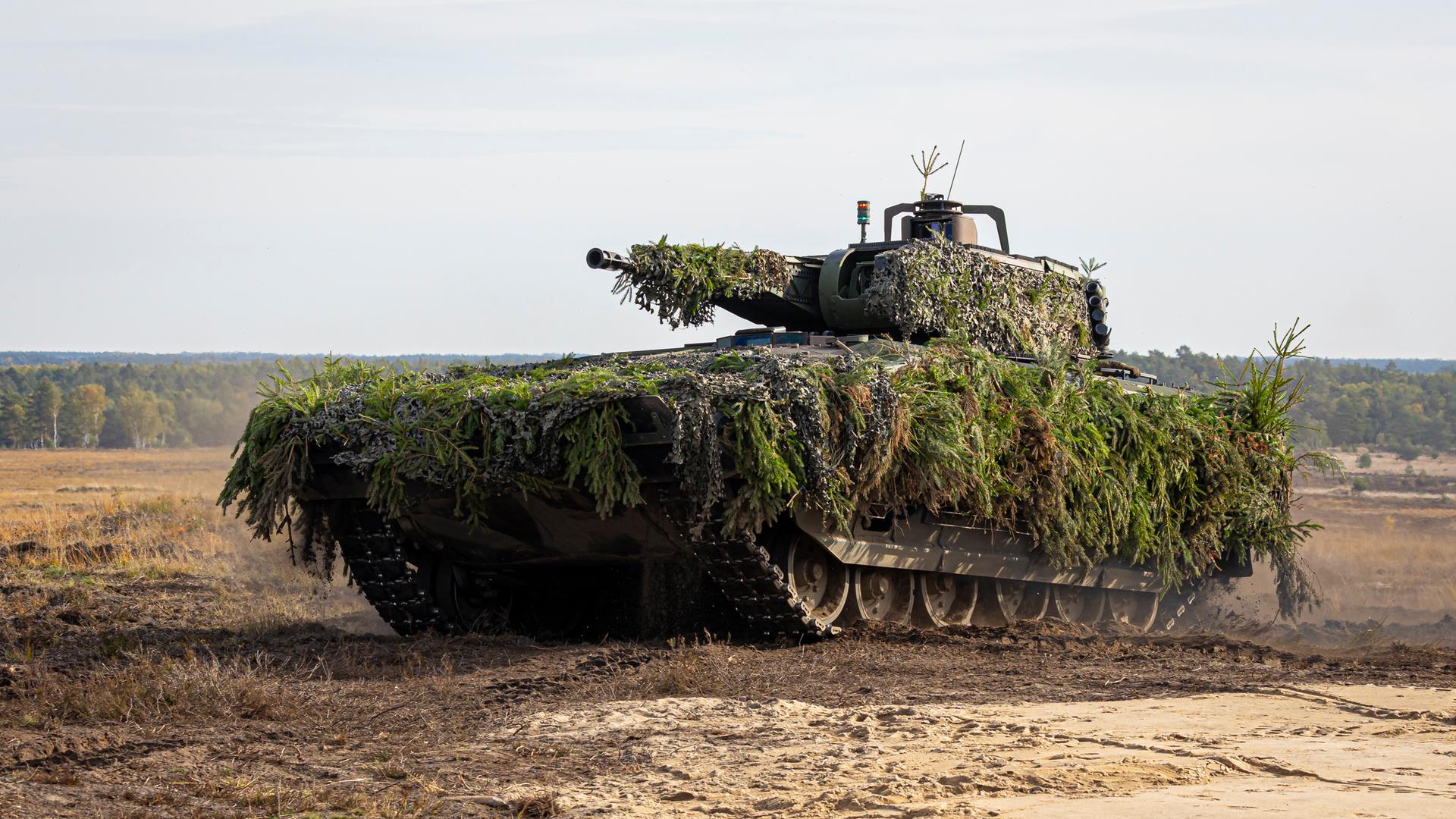 Ein Schützenpanzer Puma nimmt an der Ausbildungs- und Lehrübung des Heeres teil.