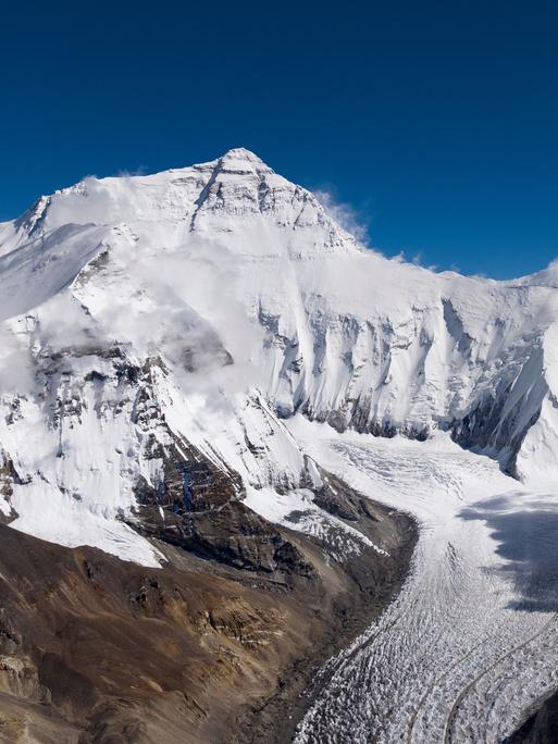 Die Nordseite des Mount Everest im September 2024