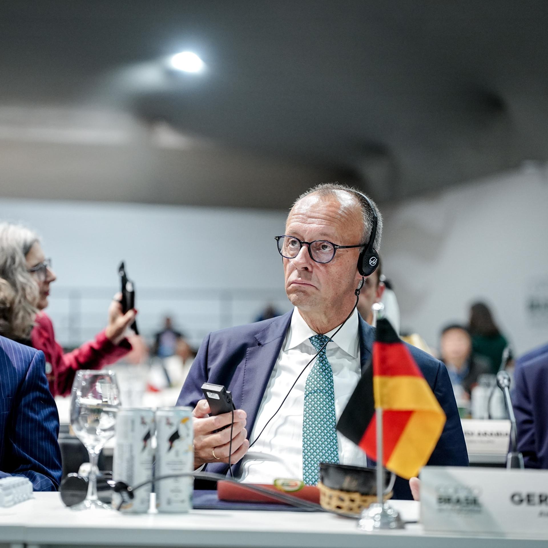 Bundeskanzler Friedrich Merz nimmt in Brasilien an einem Vorbereitungstreffen der Weltklimakonferenz COP30 teil. 