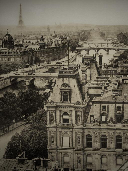 Panorama von Paris mit acht Brücken, aufgenommen im Jahr 1908.