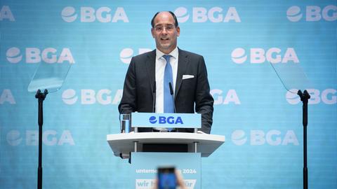 Dirk Jandura, BGA-Präsident, spricht zur Eröffnung beim Unternehmertag 2024.