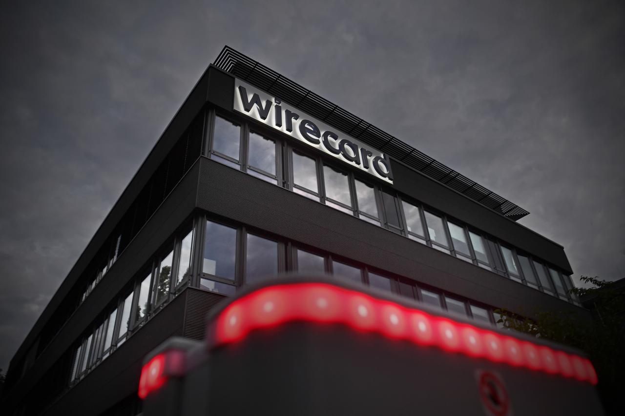 Das Hauptquartier der wirecard AG in Aschheim Dornach am Abend.