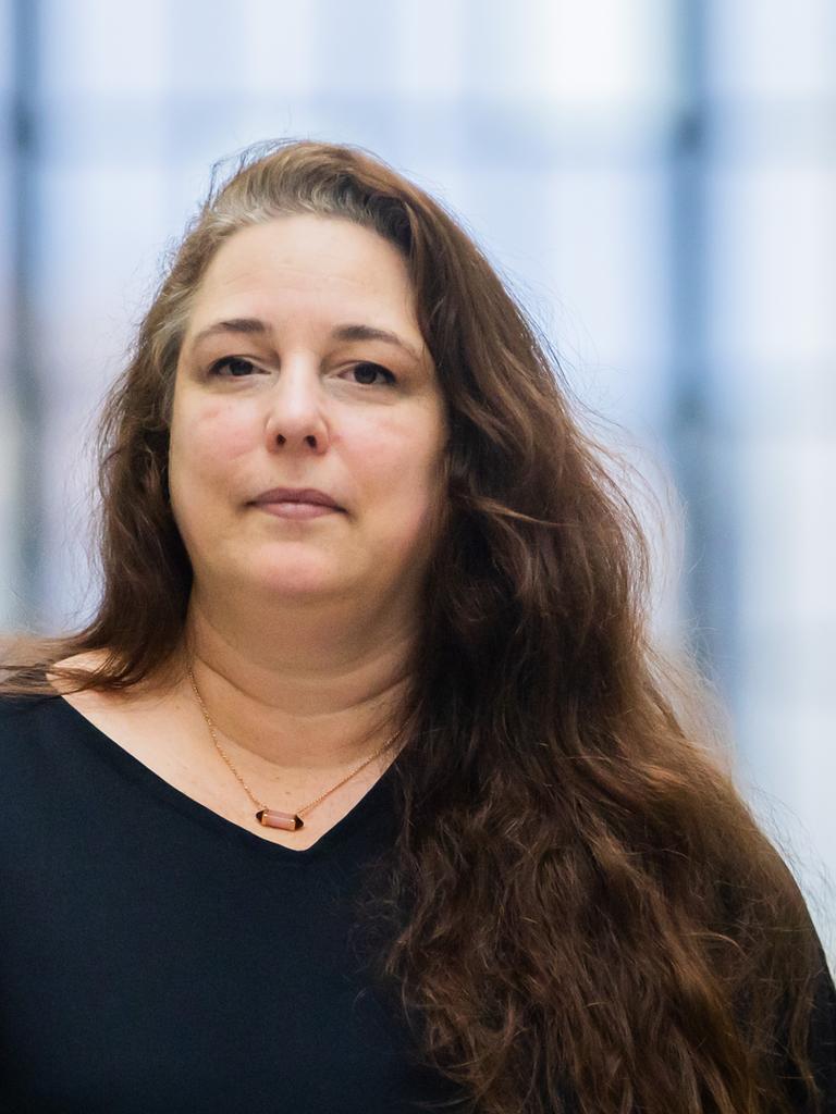 Die Künstlerin und Aktivistin Tania Bruguera steht bei einem Pressetermin zu ihrer Performance „Where Your Ideas Become Civic Actions“ im Hamburger Bahnhof in Berlin.