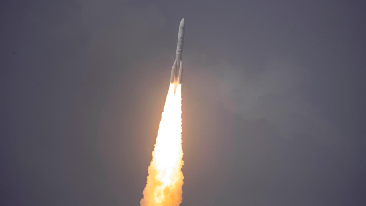 Eine Ariane-6-Rakete mit 32 Satelliten für die Amazon-Leo-Konstellation startet am 12. Februar 2026 vom Weltraumbahnhof Guayana in Kourou 