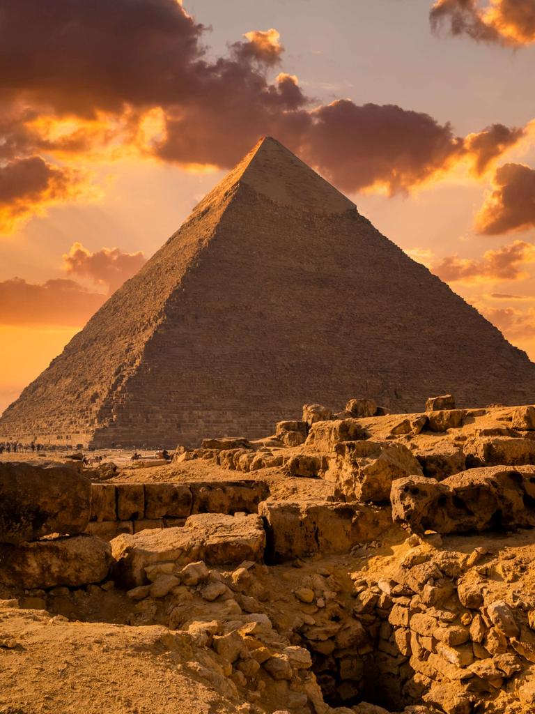Die "Große Pyramide" von Cheops bei Sonnenuntergang.