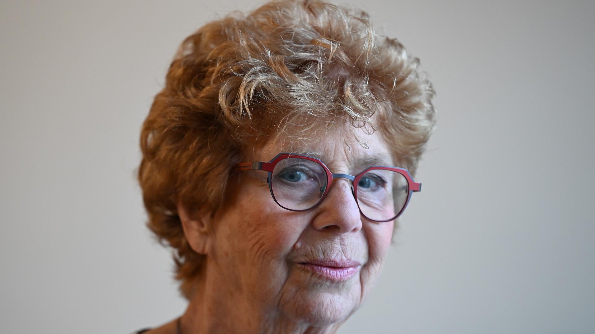 Die Autorin Sylvie Schenk im Porträt. Die Autorin Sylvie Schenk im Porträt.