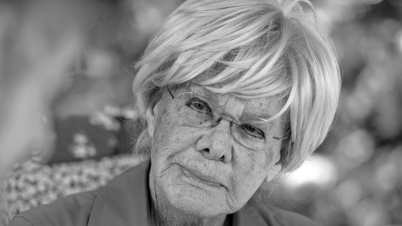 Die Schauspielerin Ingrid van Bergen in einem Schwarz-Weiß-Porträt