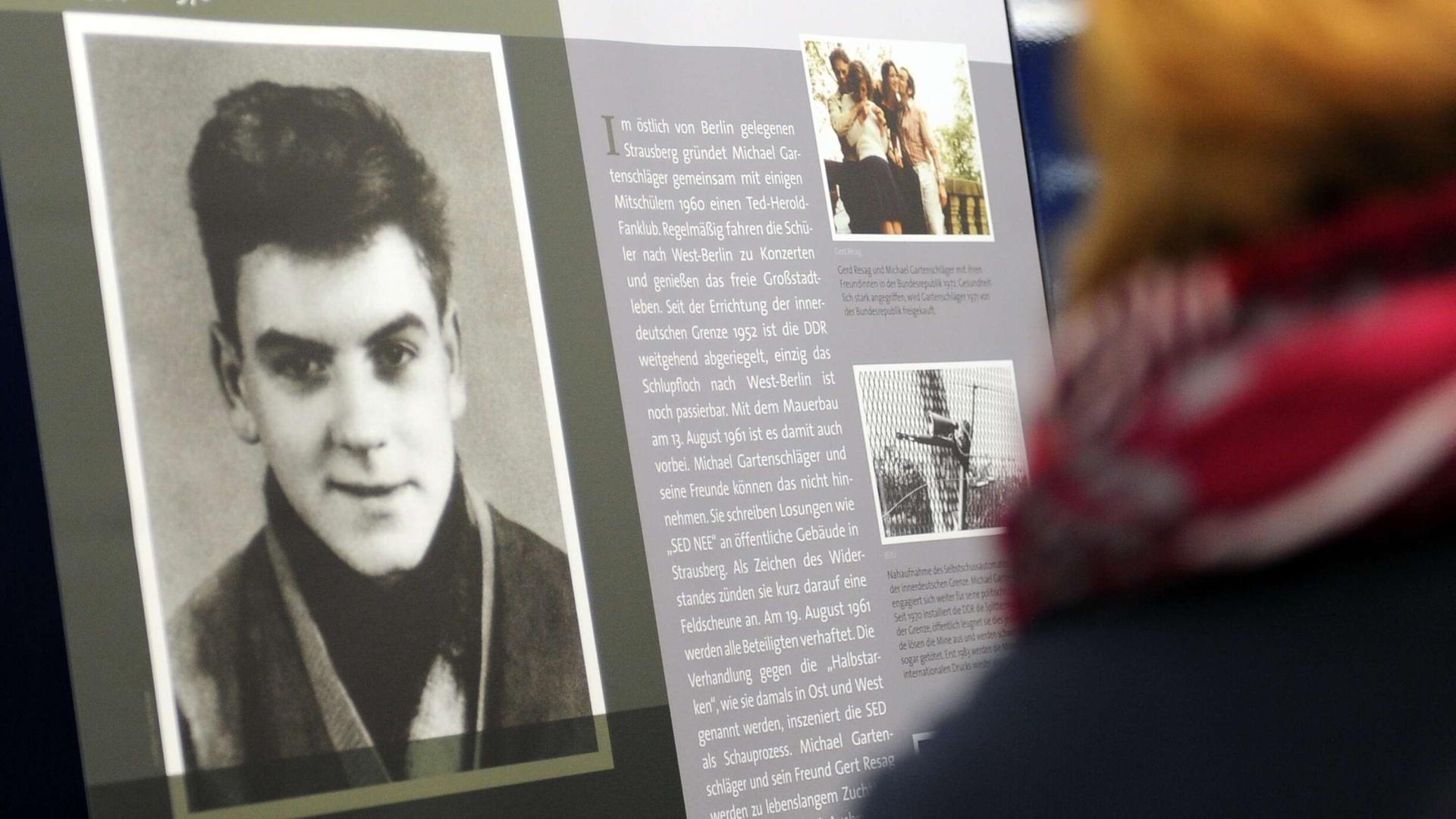 Michael Gartenschläger auf einer Infotafel der Ausstellung "Jugendopposition in der DDR"