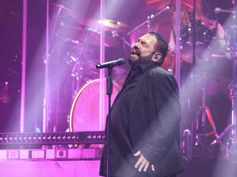 Alphaville-Sänger Marian Gold, 2025 bei einem Konzert im Tempodrom in Berlin. Alphaville-Sänger Marian Gold, 2025 bei einem Konzert im Tempodrom in Berlin.