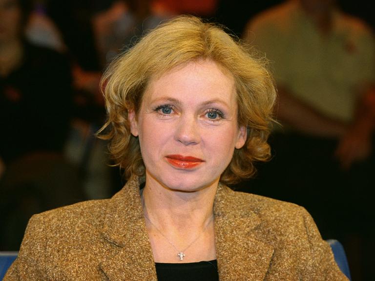 Renate Krößner, deutsche Schauspielerin ("Einmal Bulle, immer Bulle", "Stubbe - Von Fall zu Fall", "Bruder Esel", "Solo Sunny"), aufgenommen am 14.10.2003 in Berlin. Renate Krößner, deutsche Schauspielerin ("Einmal Bulle, immer Bulle", "Stubbe - Von Fall zu Fall", "Bruder Esel", "Solo Sunny"), aufgenommen am 14.10.2003 in Berlin.