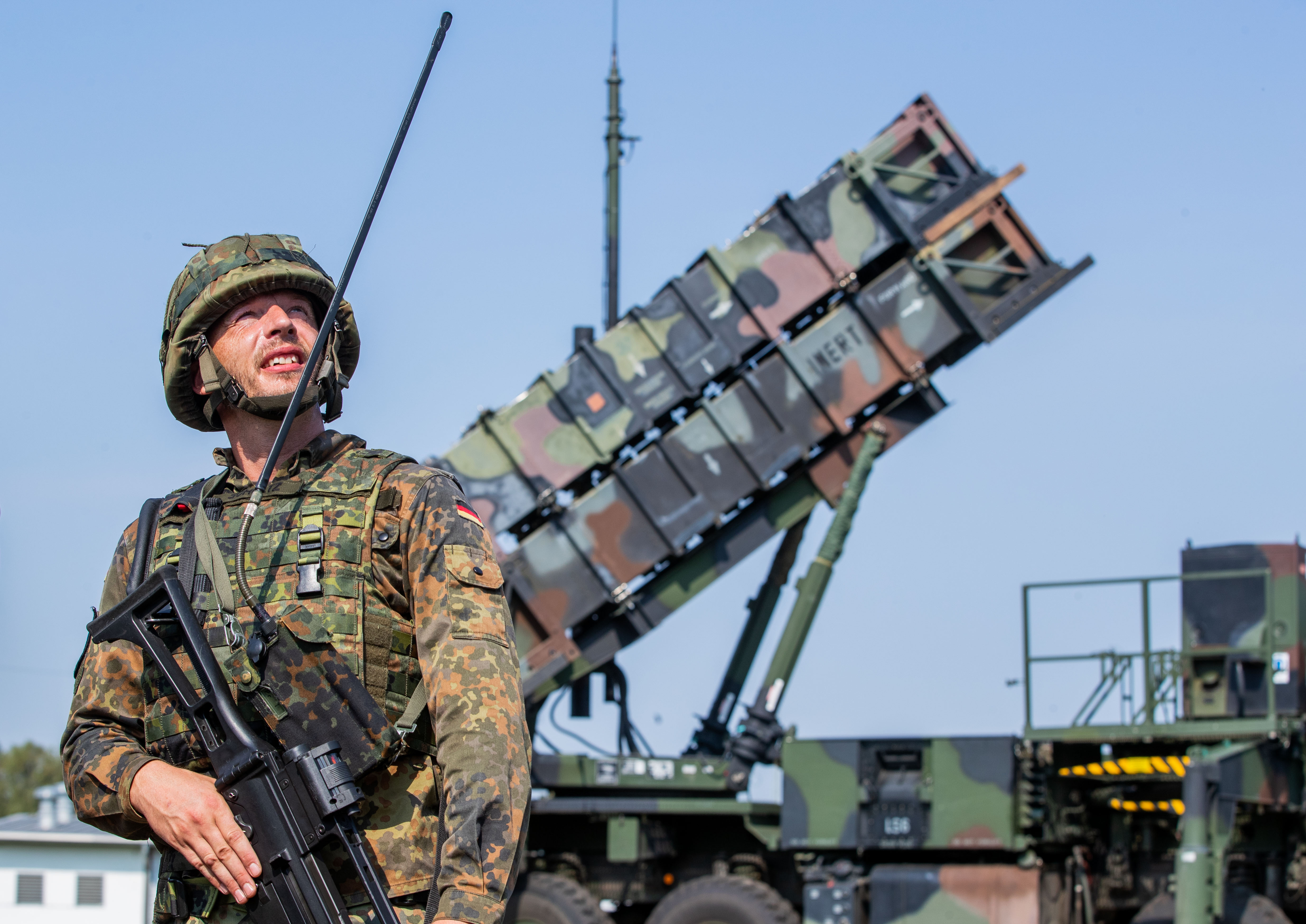 Aufrüstung - Braucht Deutschland einen Raketenabwehrschild?