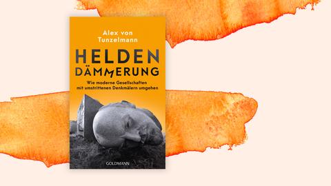 Auf dem Buchcover vor einem grafischen Hintergrund ist neben Buchtitel und Autorinnenname ein ein liegender großer Kopf eines Denkmals zu sehen.