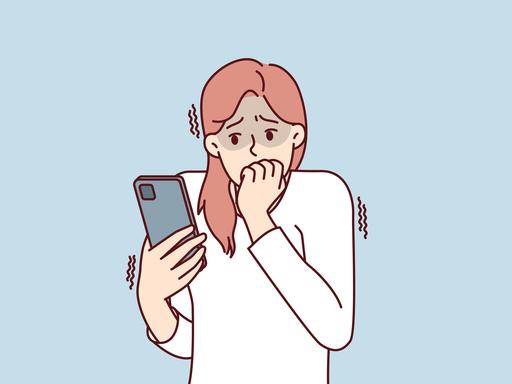 Symolbild/Zeichnung: Eine junge Frau blickt ängstlich auf ihr Smartphone.