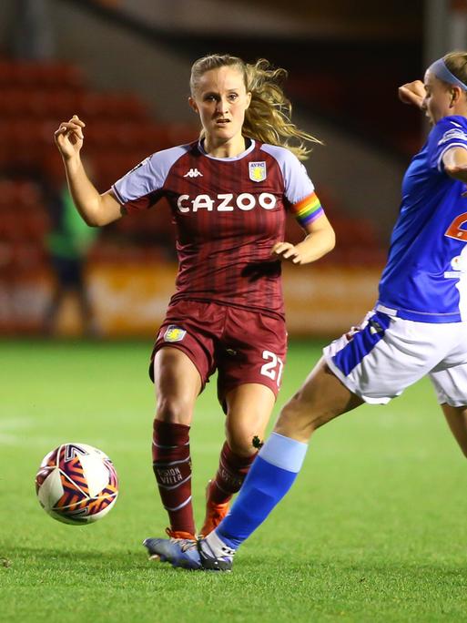 Walsall, England, December 15th Marisa Ewers 21 Aston Villa during the FA Womens Continental Cup game between Aston Villa and Blackburn Rovers at Banks s Stadium in Walsall. Orlagh Malone Gardner/SPP Aston Villa v Blackburn Rovers - FA Womens Continental Cup - Banks s Stadium PUBLICATIONxNOTxINxBRAxMEX