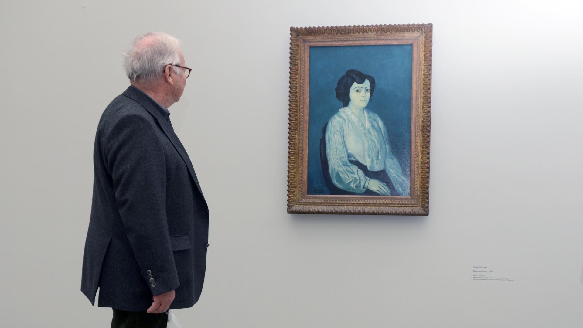 Pablo Picassos Gemälde "Madame Soler" in einer Ausstellung der Pinakothek der Moderne in München