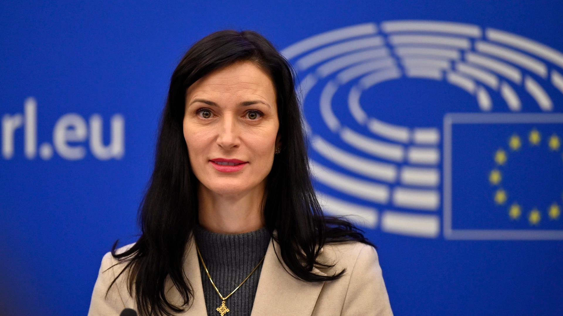 EU-Kommissarin Marija Gabriel bei einer Pressekonferenz im Europäischen Parlament.