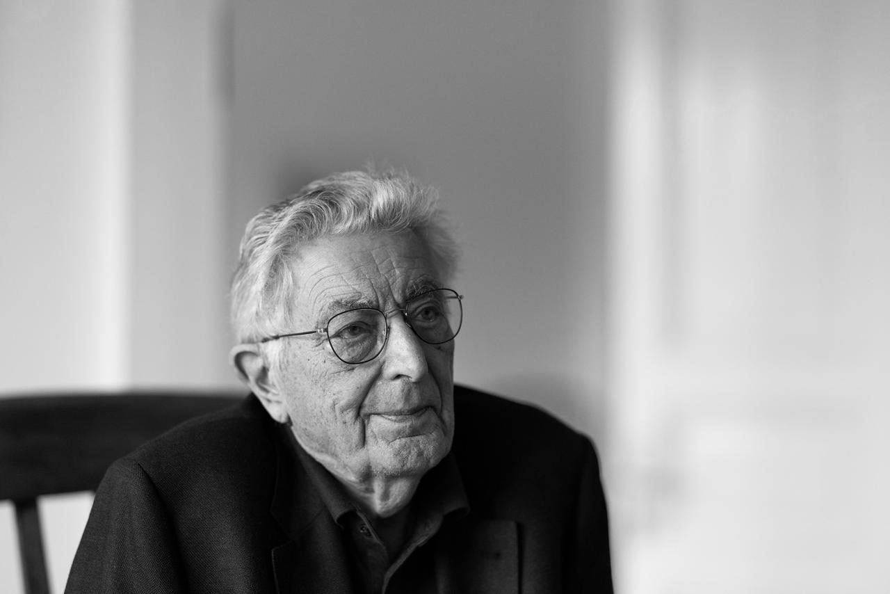 Eine Porträtaufnahme von Gerhart Rudolf Baum, der 2025 gestorben ist. Eine Porträtaufnahme von Gerhart Rudolf Baum, der 2025 gestorben ist.