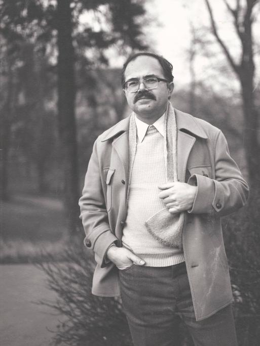 Porträt in schwarz-weiß aus dem Jahr 1980 zeigt den Lyriker Wulf Kirsten 