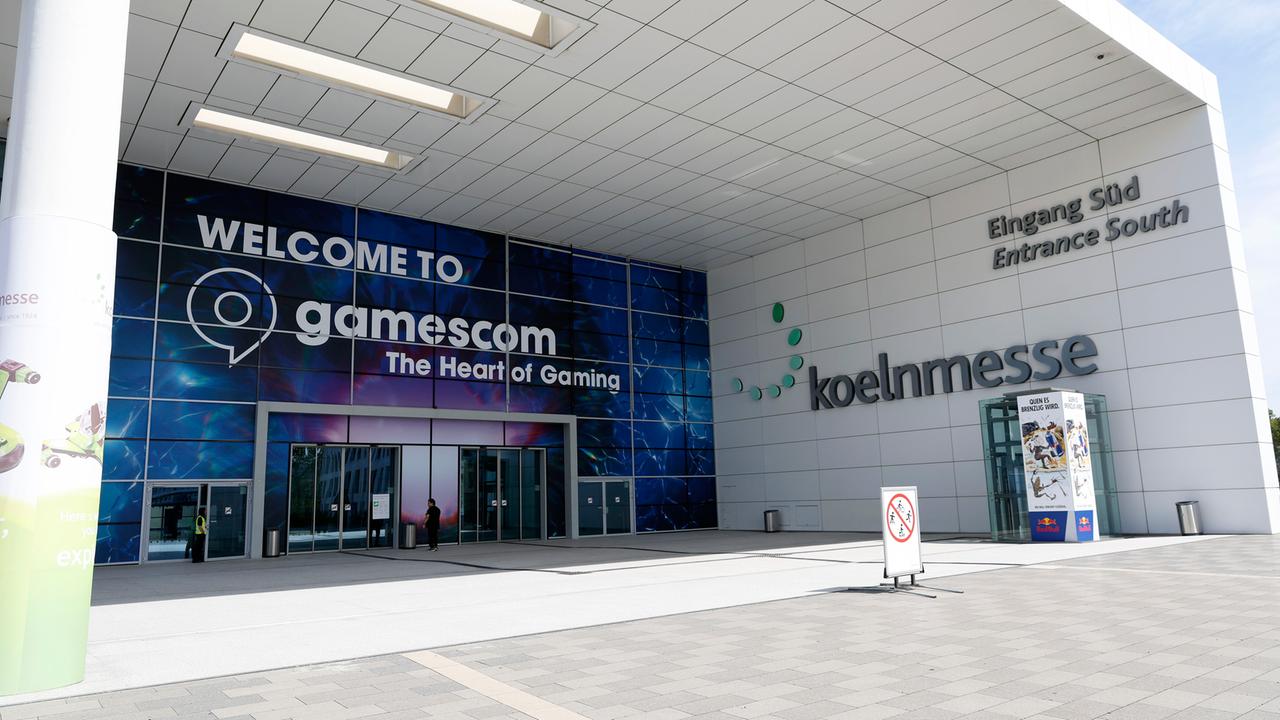 Gezeigt ist ein Eingang der Gamescom in der Koelnmesse.