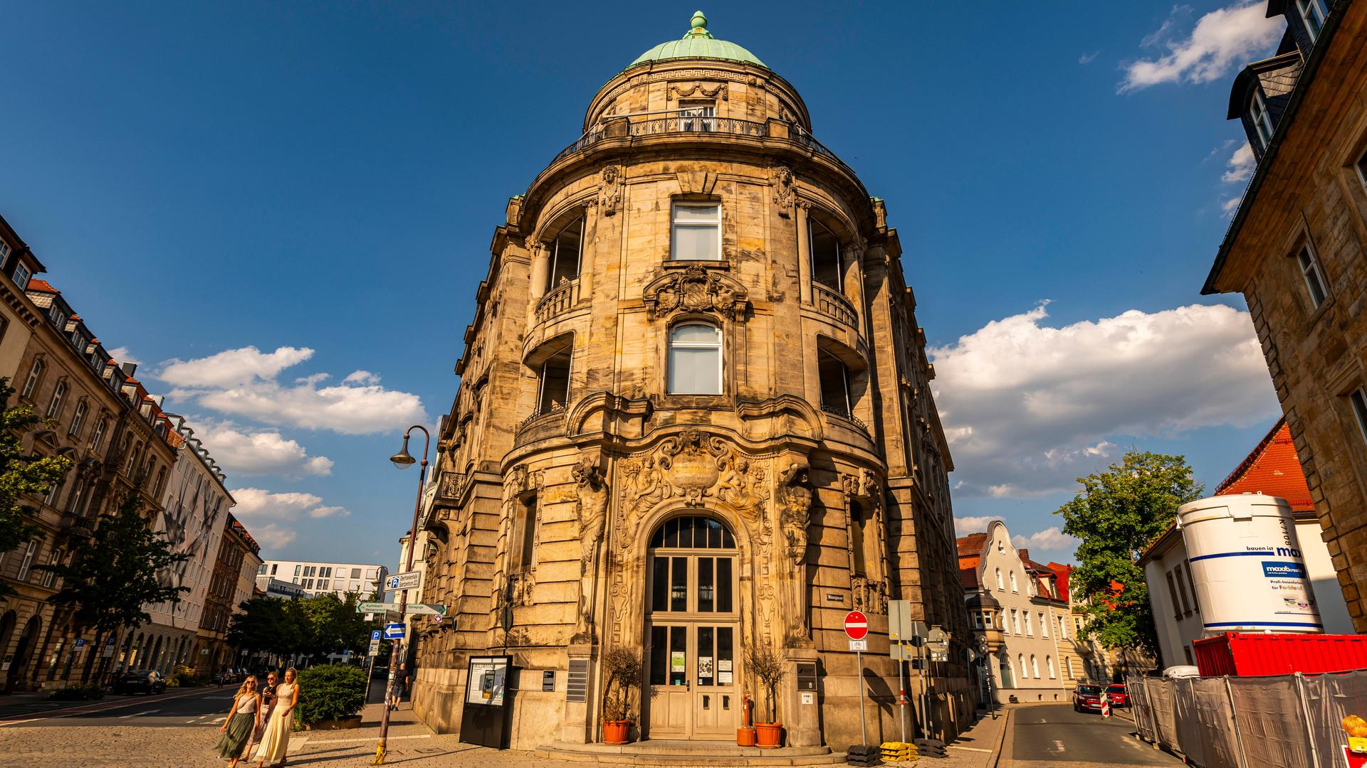Das Iwalewahaus der Universität Bayreuth. Das Iwalewahaus der Universität Bayreuth.
