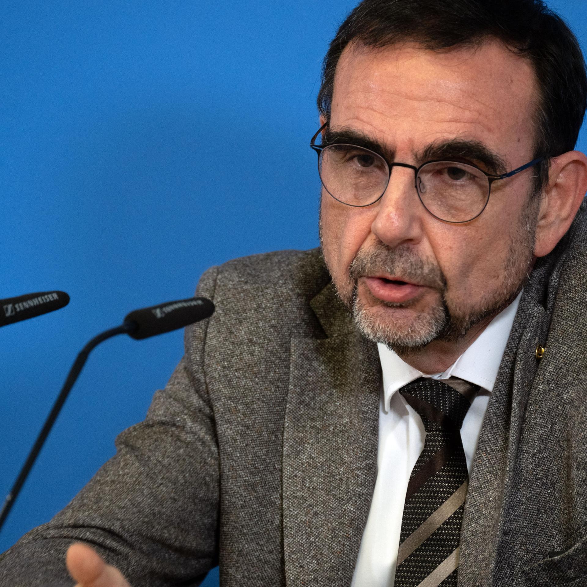 Bayern - Kritik an Bundesministerin Reiche wegen Plänen zu Wind- und Solarenergie